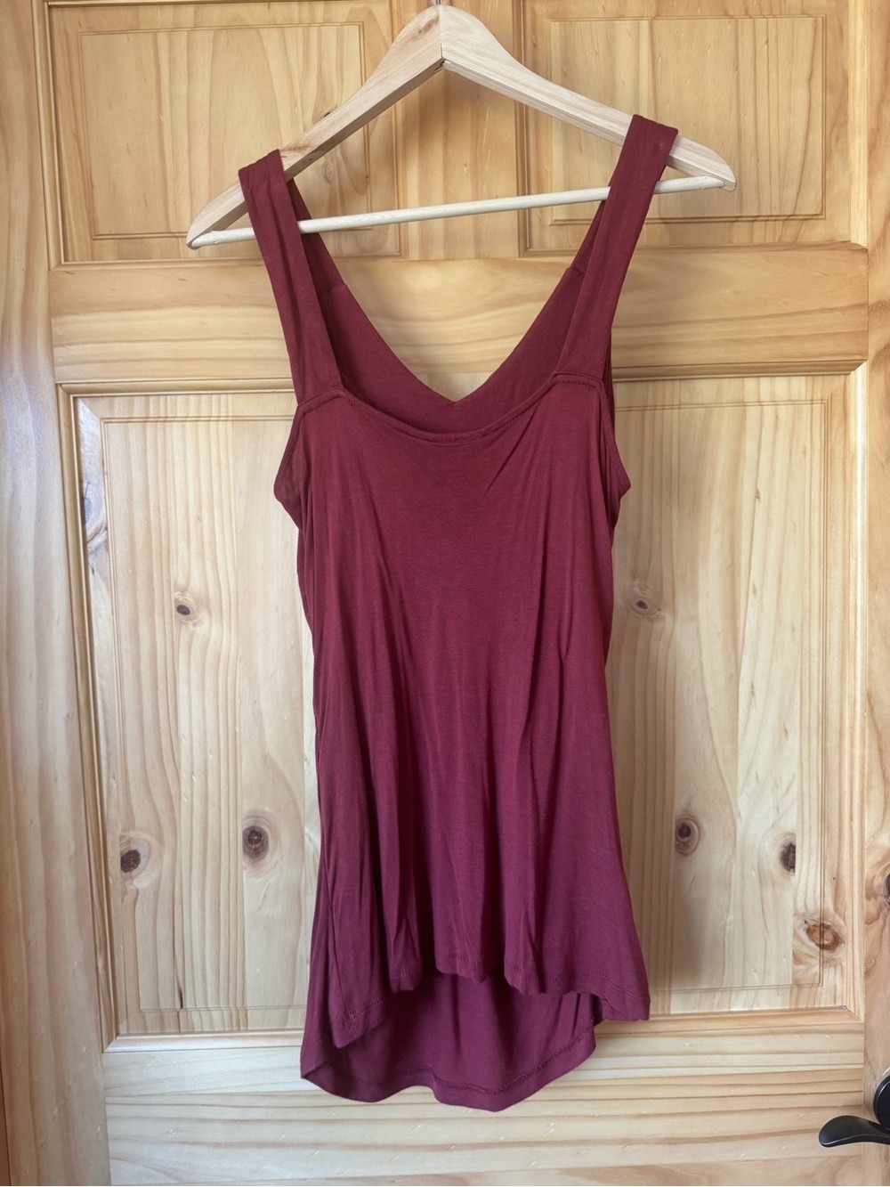 Apt. 9 Rust & Bronze Embellished Beaded V‑Neck Tank size large - Picture 8 of 9